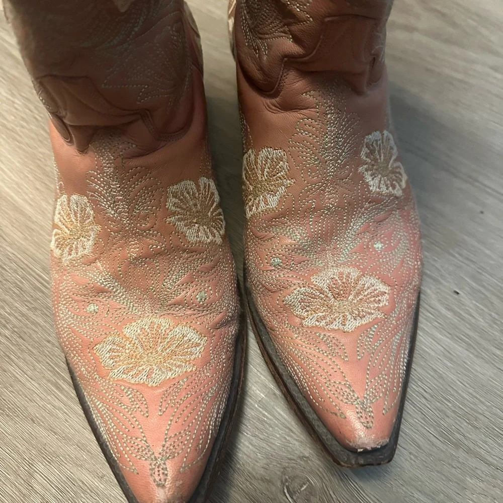 Old Gringo Pink Embroidered Cowboy Boots size 9 - Picture 3 of 6